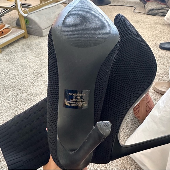 Steve Madden black heeled booties, like new! Size 7.5 - Picture 3 of 7